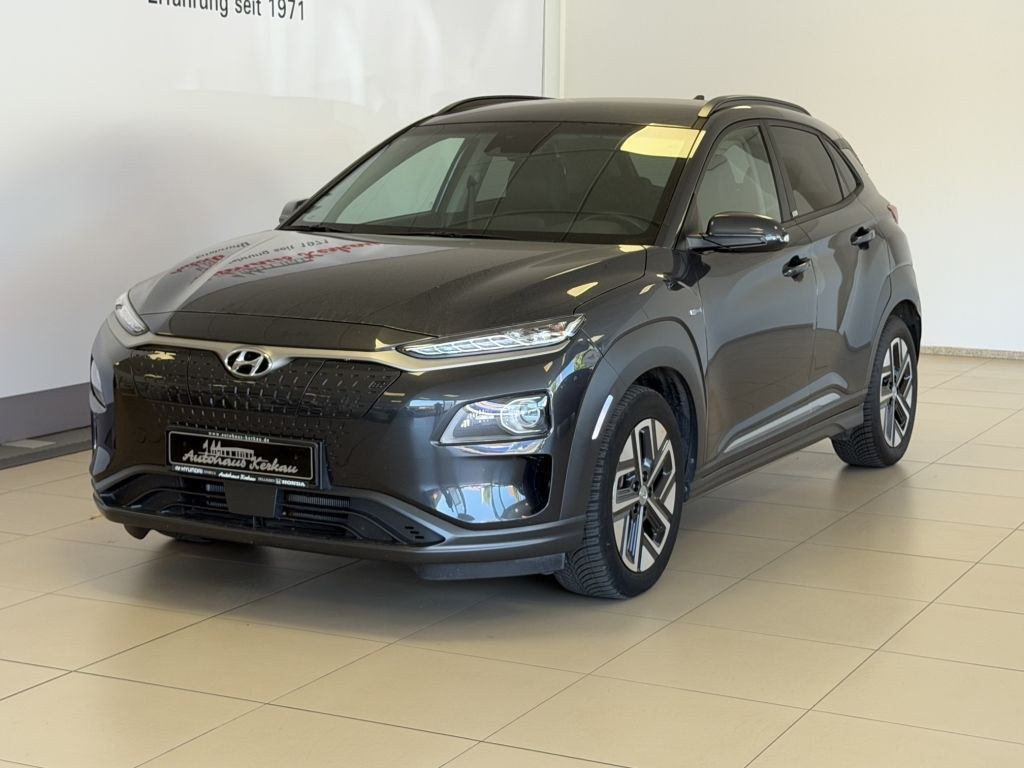 نمای دیگر هیوندای کونا EV استایل + پکیج ناوبری + قلاب یدک +