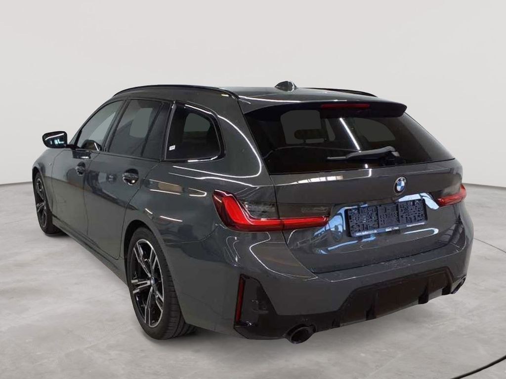 نمای دیگر بی ام و 320i تورینگ اتوماتیک M-SPORT باربند ناوبری LED