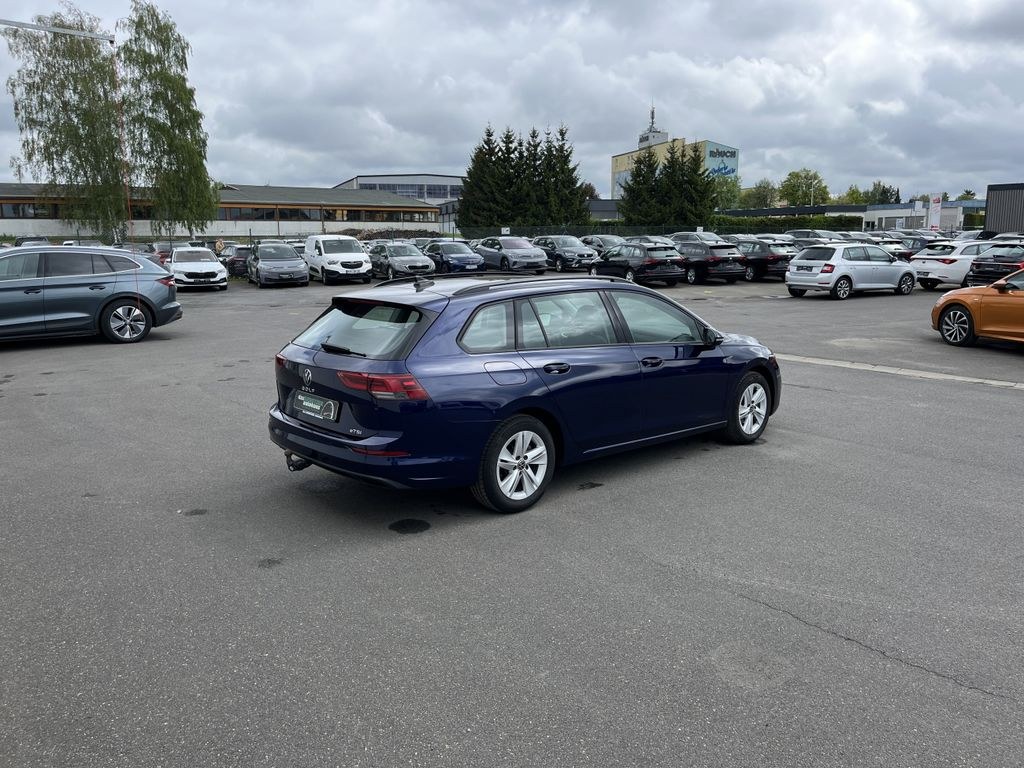 نمای دیگر فولکس واگن گلف واریانت 1.5 TSI DSG Life فاینانس 1.99% AHK Tra