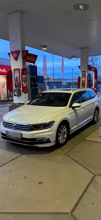 فولکس واگن پاسات 2.0 TSI 220PS