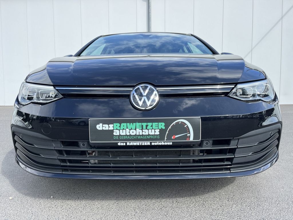 نمای دیگر فولکس واگن گلف 1.5 TSI Life 131€ با 20% پیشپرداخت AHK STHZ BEATS