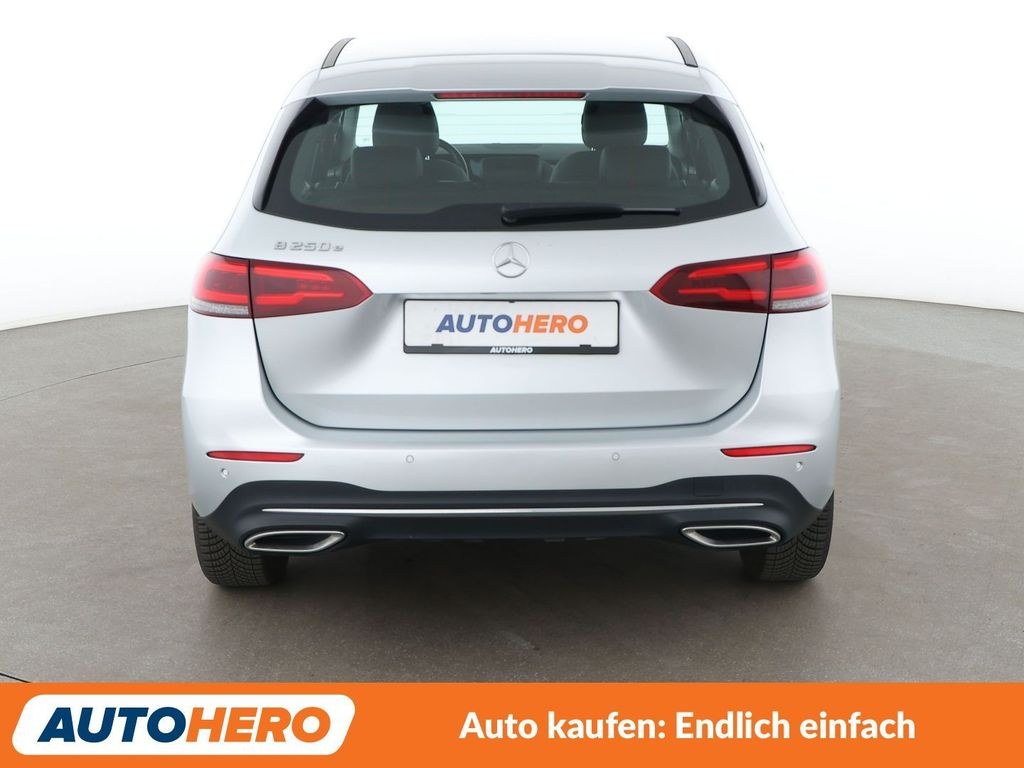 نمای دیگر مرسدس بنز B کلاس B 250e پروگرسیو
