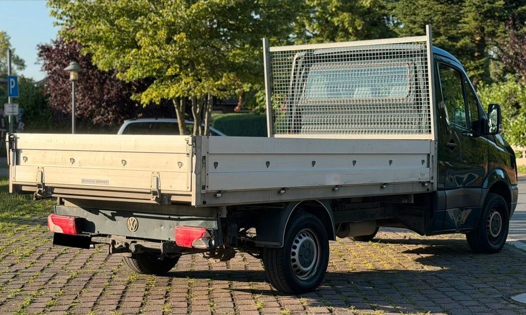 نمای دیگر فولکس واگن کرافتر 2.0TDI / کمپرسی سهطرفه ...