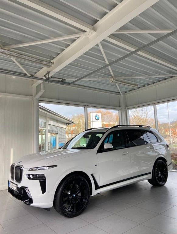 نمای دیگر بی ام و X7 xDrive40d | 352 PS | مالک اول | 40.000 km