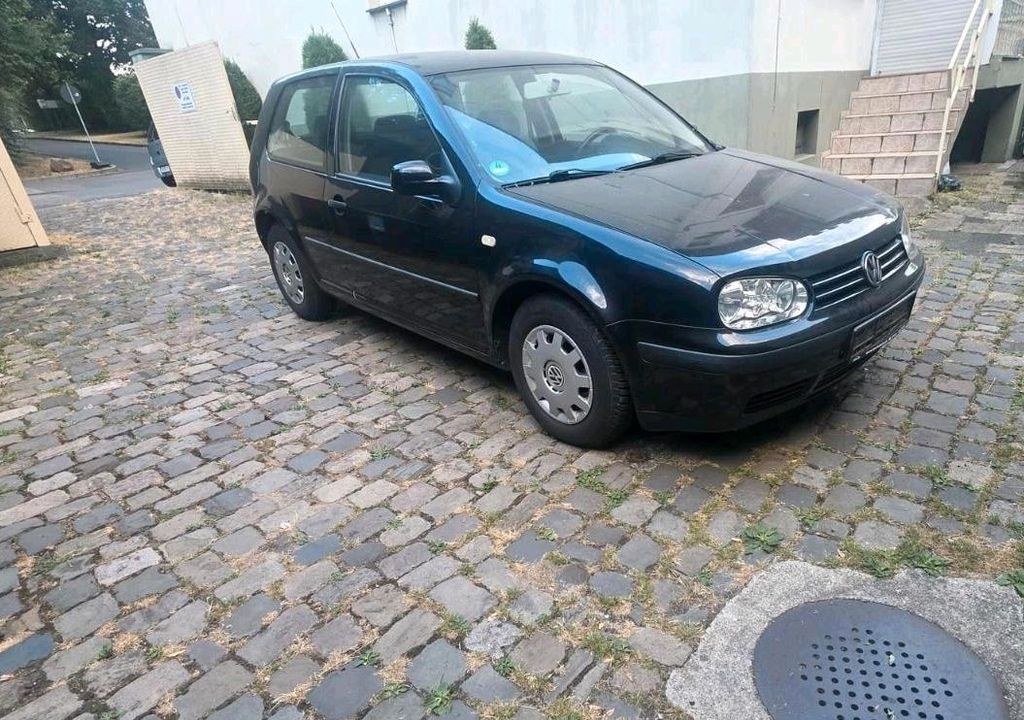 فولکس واگن گلف 4 (1,6) 16 v TÜV نو !!!