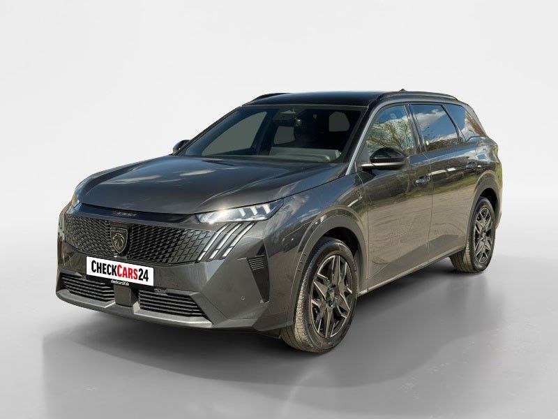 نمای دیگر پژو 5008 هیبرید 145 GT