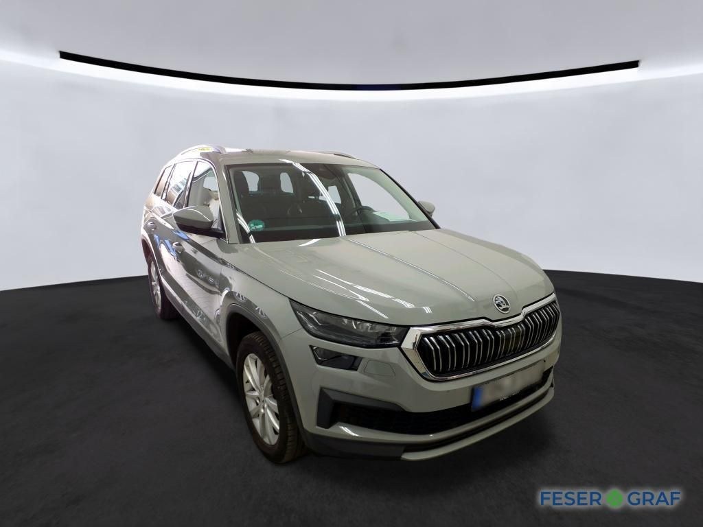 نمای دیگر اشکودا کودیاک 2.0 TDI استایل DSG ACC ماتریکس ناوی SItzh.