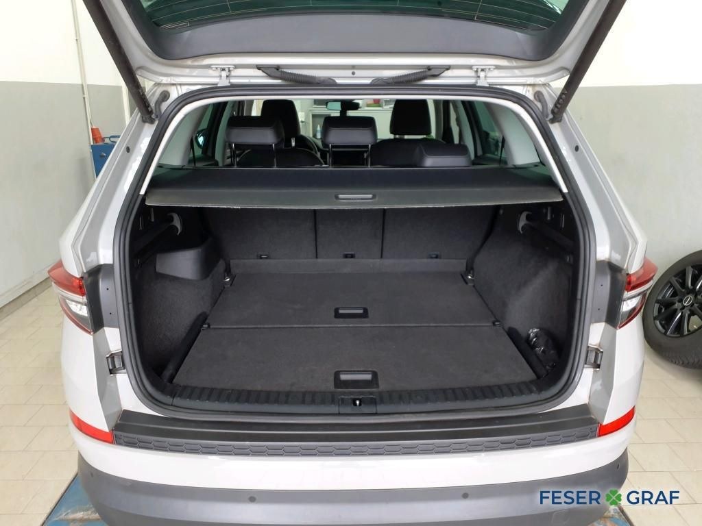 نمای دیگر اشکودا کودیاک 2.0 TDI استایل DSG ACC ماتریکس ناوی SItzh.