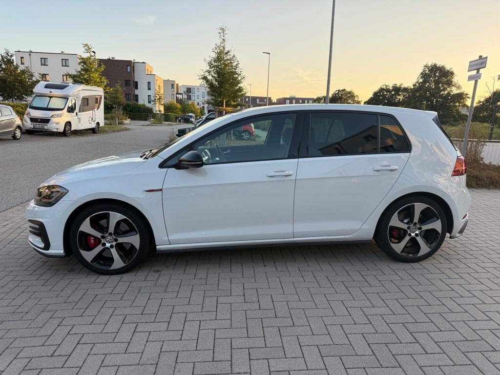 نمای دیگر فولکس واگن گلف 2.0 TSI OPF DSG GTI پرفورمنس GTI پر...