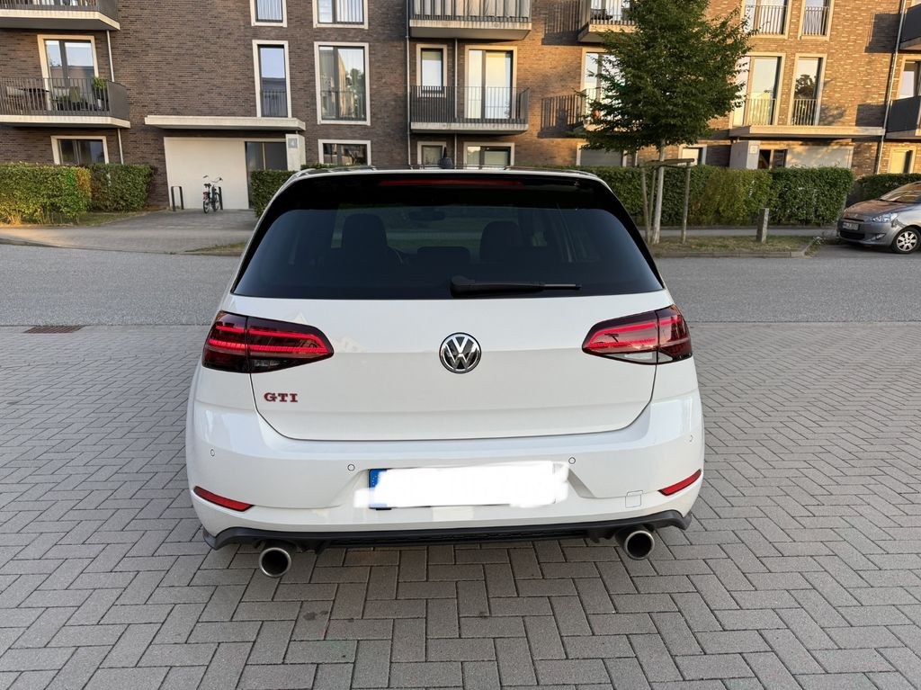نمای دیگر فولکس واگن گلف 2.0 TSI OPF DSG GTI پرفورمنس GTI پر...