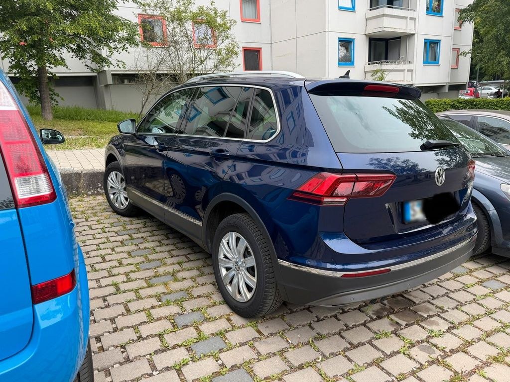 نمای دیگر فولکس واگن 2.0 TDI SCR 4Motion (بلوموشن تکن.) DS...