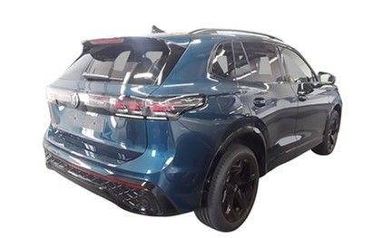 نمای دیگر فولکس واگن تیگوان TDI DSG 4M R-Line بلک استایل IQ-Light He