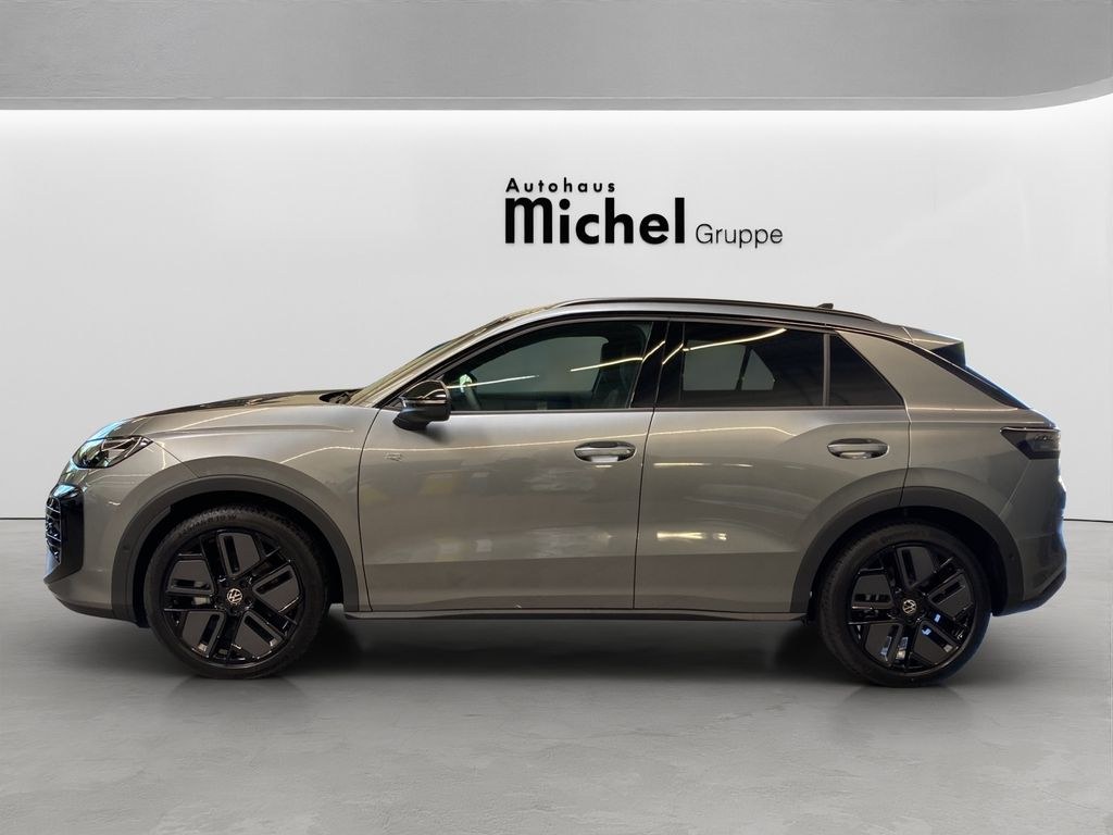 نمای دیگر فولکس واگن T-Roc eTSI DSG R-Line "بلک استایل" IQ-Light دوربین