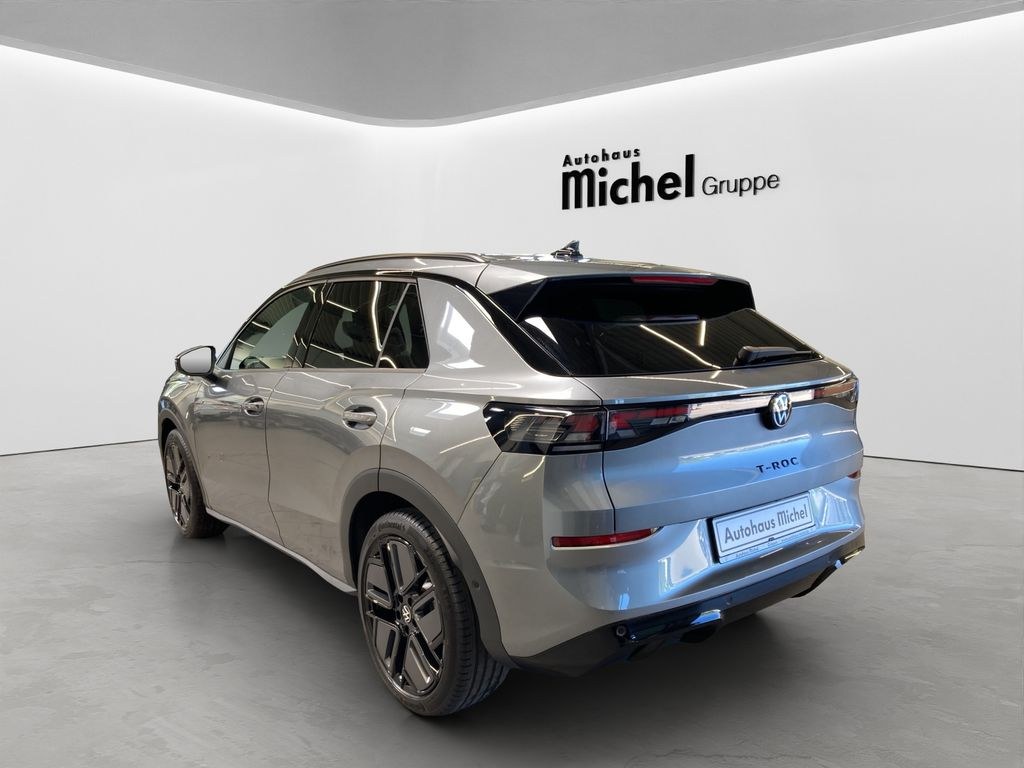 نمای دیگر فولکس واگن T-Roc eTSI DSG R-Line "بلک استایل" IQ-Light دوربین