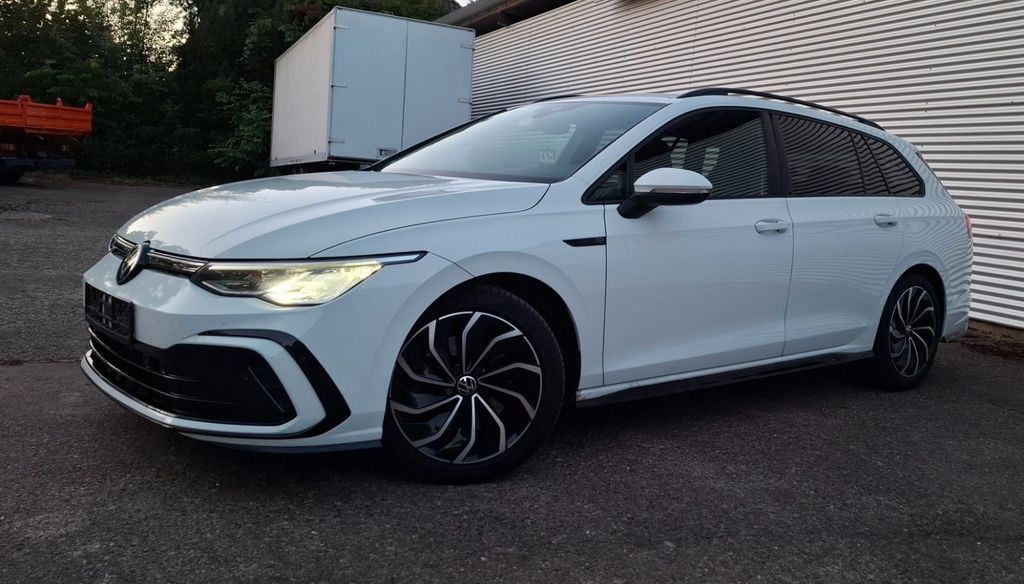 نمای دیگر فولکس واگن گلف 2.0 TDI SCR DSG 110kW R-Line واریانت R-Line