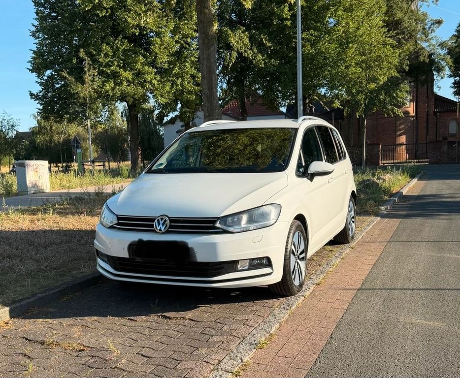 نمای دیگر فولکس واگن فولکس واگن توران II 5T1 1.6 TDI DSG دست سوم سرویس...