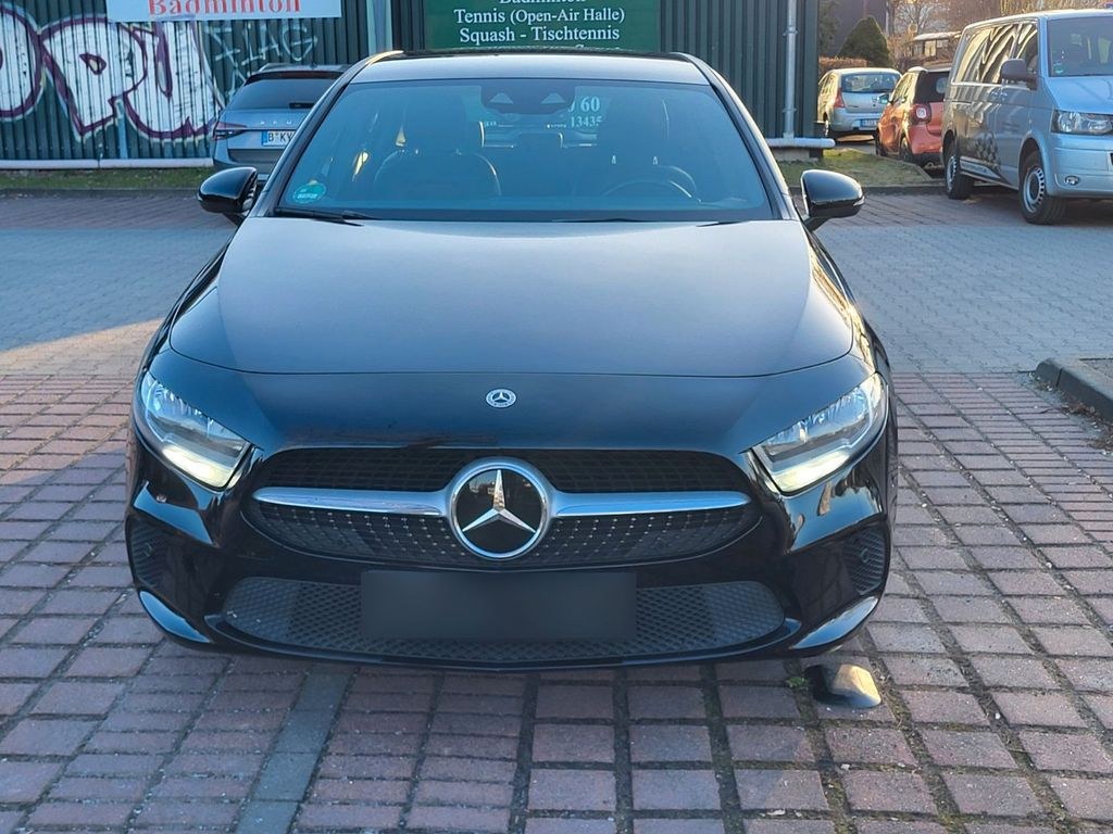 نمای دیگر مرسدس بنز مرسدس بنز A200d AHK.