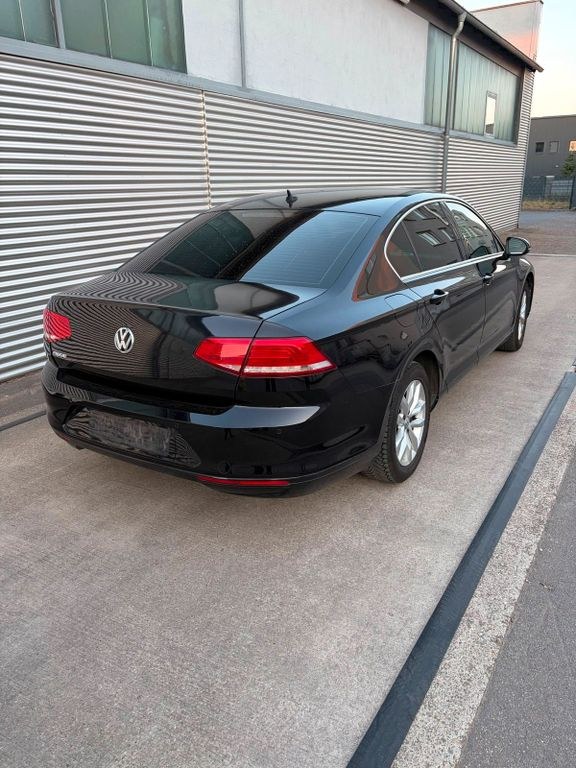 فولکس واگن فولکس واگن پاسات B8 سدان 1.6 TDI ناوی DSG پا...