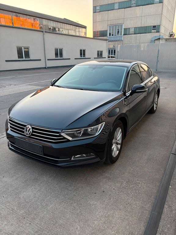 نمای دیگر فولکس واگن فولکس واگن پاسات B8 سدان 1.6 TDI ناوی DSG پا...