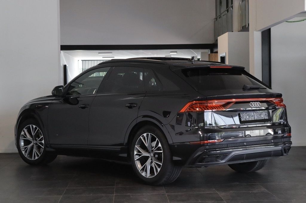 نمای دیگر آئودی Q8 50 TDI کواترو اس-لاین تیپترونیک فول