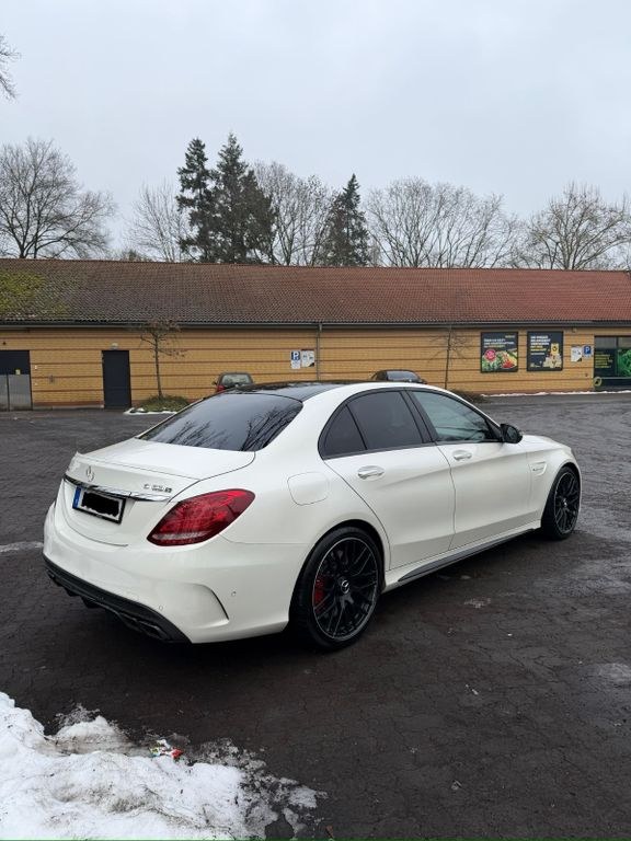 نمای دیگر مرسدس بنز C 63 AMG مرسدس-AMG C 63 S مرسدس-AMG S