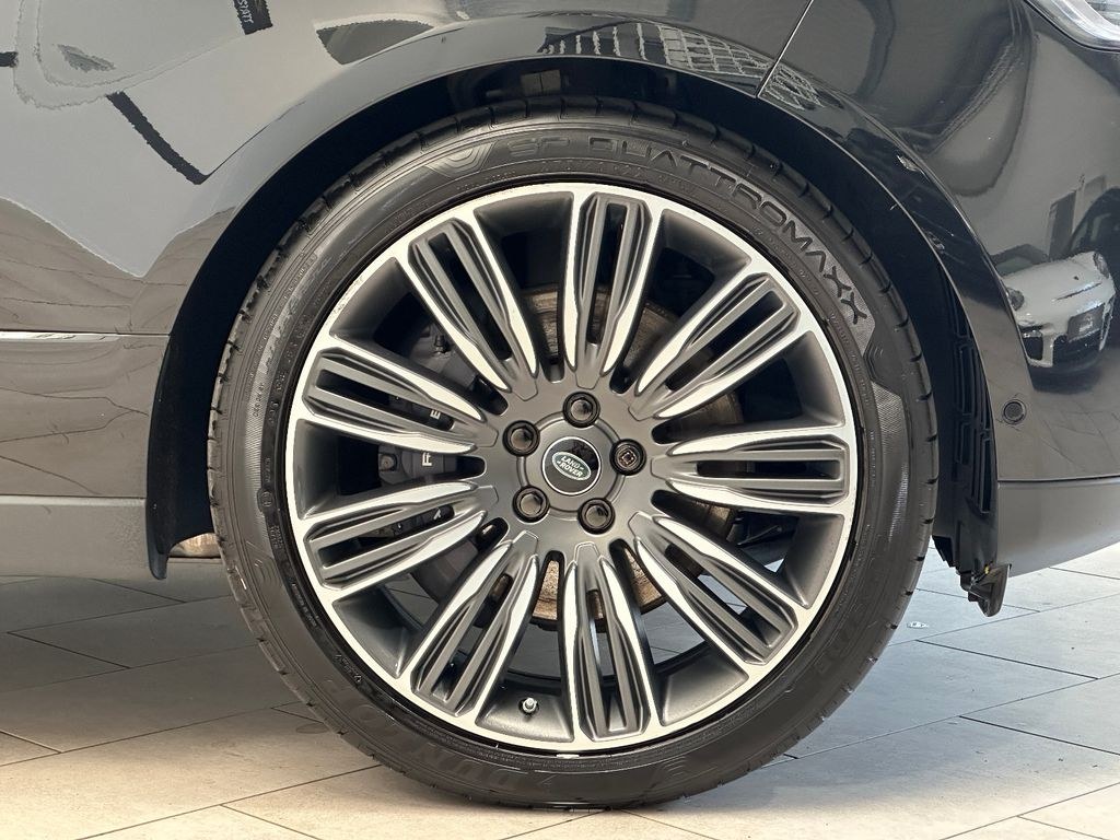 نمای دیگر لندروور رنجروور 5.0 لیتر V8 کمپرسور اتوبیوگرافی بلند