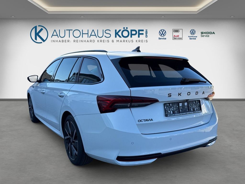 نمای دیگر اشکودا اکتاویا کومبی 1.5 TSI اسپورتلاین پانو AHK هد آپ