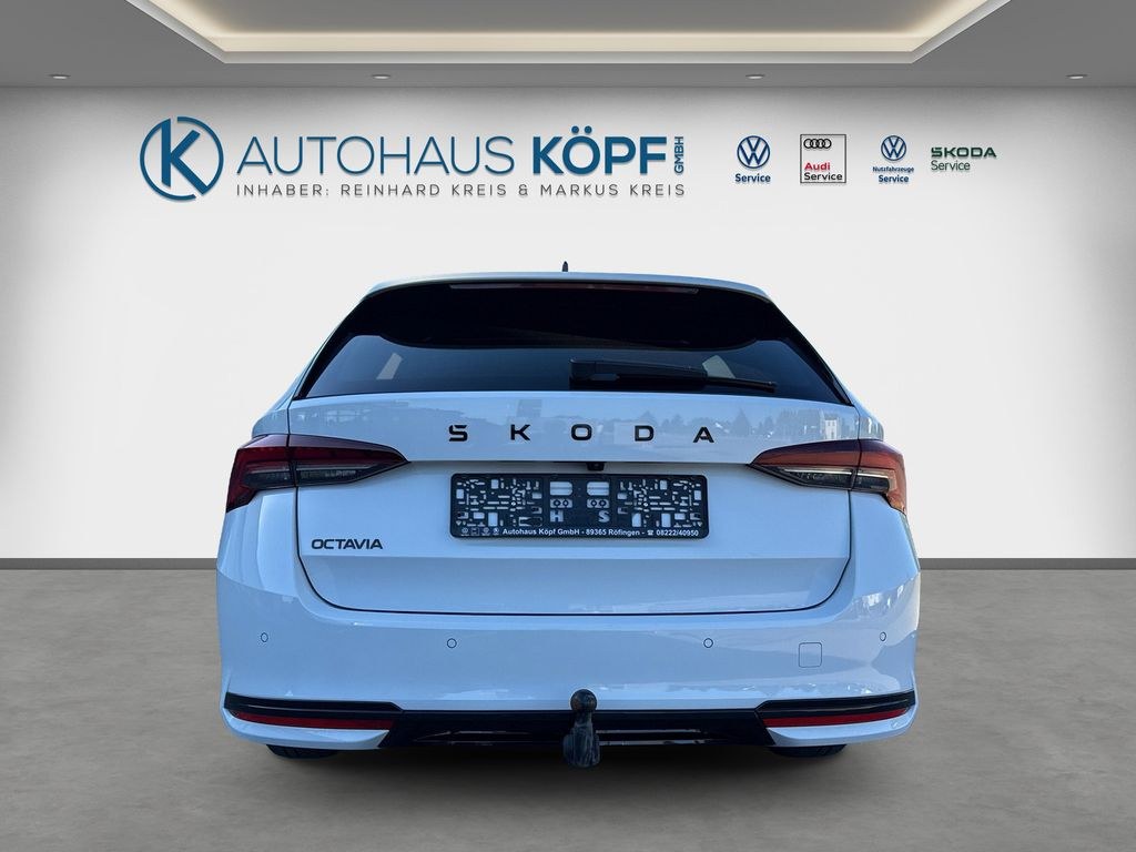 نمای دیگر اشکودا اکتاویا کومبی 1.5 TSI اسپورتلاین پانو AHK هد آپ