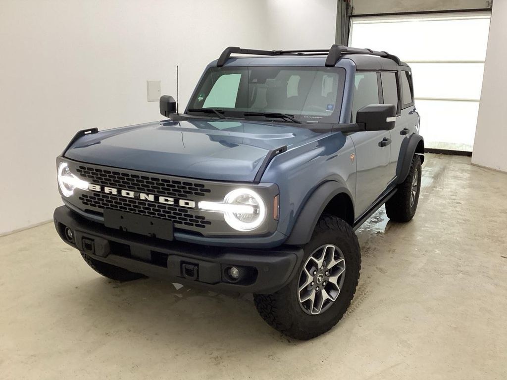 نمای دیگر فورد برانکو 2.7 Aut 4WD بدلندز LED+ACC+360°Kam