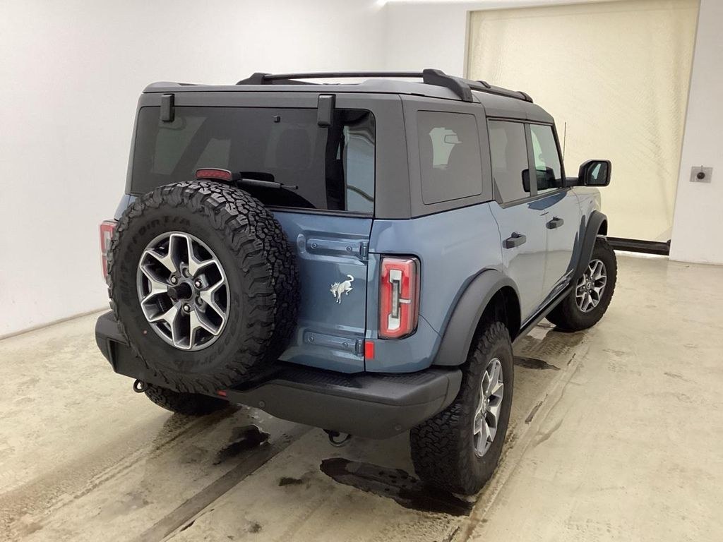 نمای دیگر فورد برانکو 2.7 Aut 4WD بدلندز LED+ACC+360°Kam