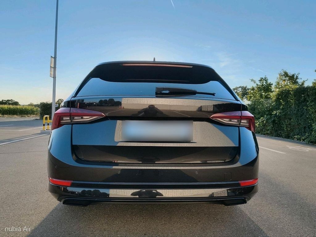 نمای دیگر اشکودا اکتاویا 2.0 TDI DSG ماتریکس کانتون اسپورت