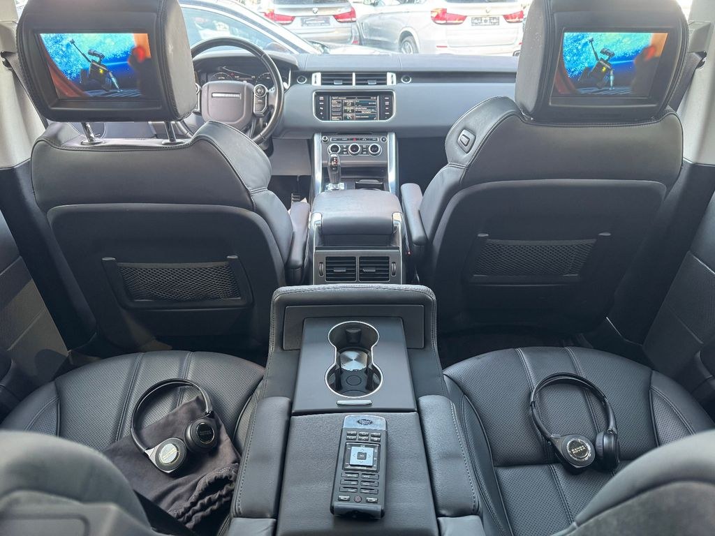 نمای دیگر لندروور HSE اسپورت 3.0 V6*سرگرمی عقب*وضعیت عالی*