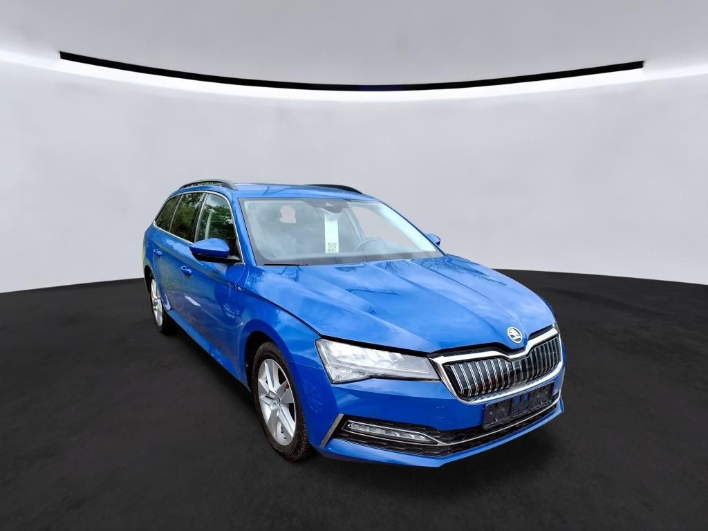 نمای دیگر اشکودا سوپرب کومبی 1.4 TSI DSG iV امبیشن ناوی|SHZ|vi