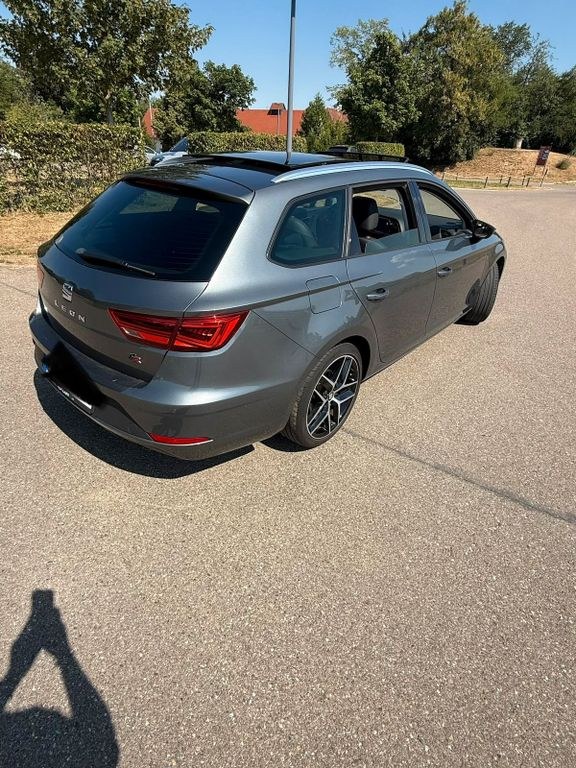 نمای دیگر سیات لئون ST FR