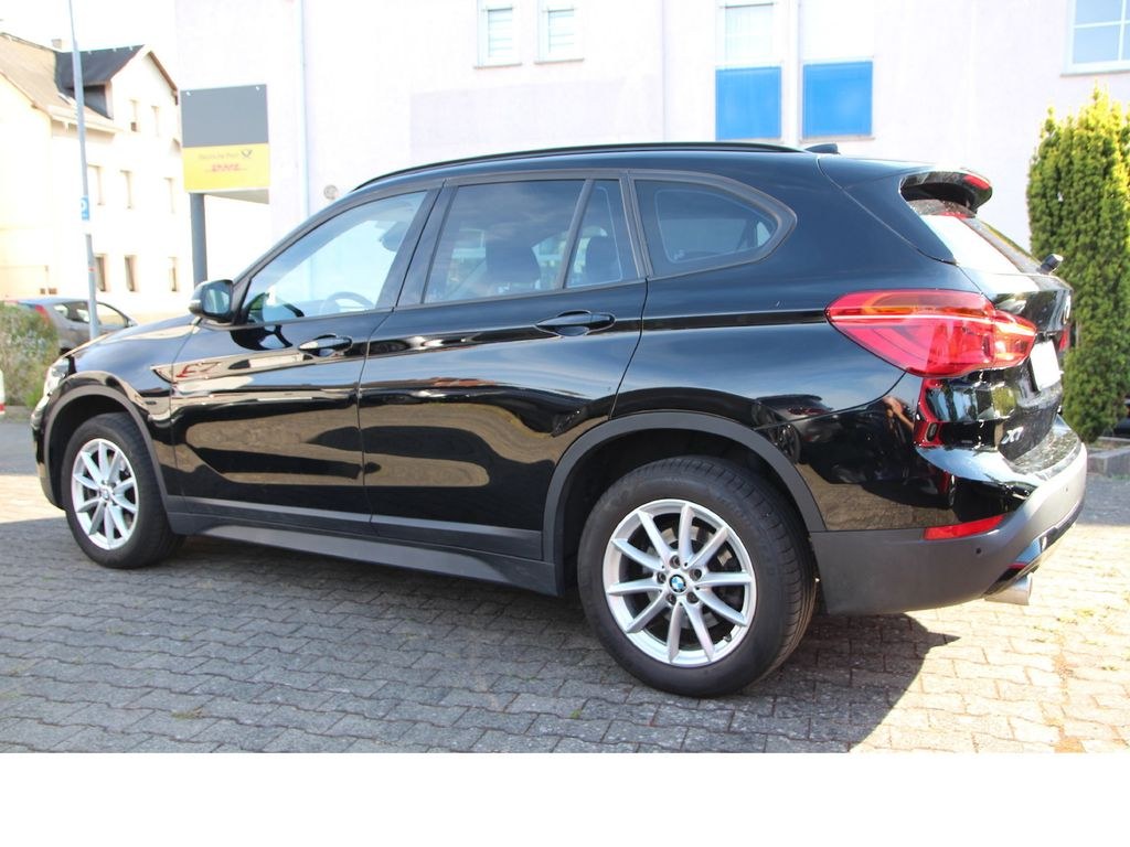 نمای دیگر بی ام و X1 xDrive 20 i ادونتیج*صندلی اسپرت!*دوربین!*