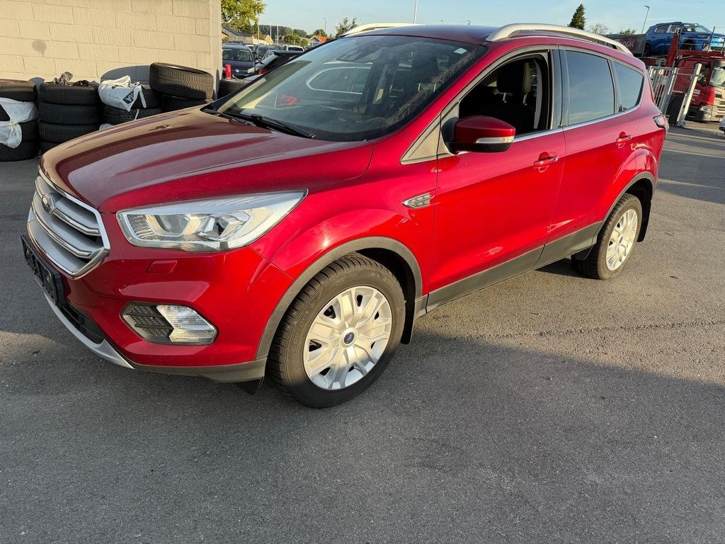 نمای دیگر فورد کوگا 1,5 TDCi 4x2 88kW تیتانیوم پاورشیفت