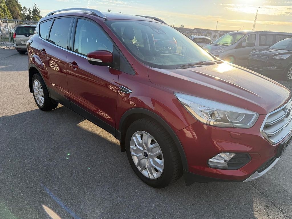 نمای دیگر فورد کوگا 1,5 TDCi 4x2 88kW تیتانیوم پاورشیفت