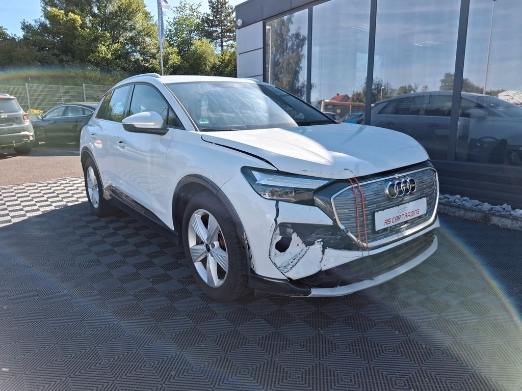 نمای دیگر آئودی Q4 e-tron 40 e-tron*Basis*Alu*Virtual*150kw*Mwst