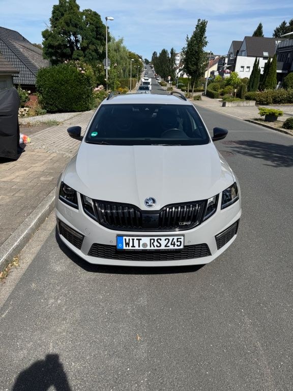 اشکودا اکتاویا 2.0 TSI DSG RS 245 کمبی RS