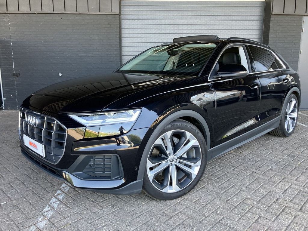 آئودی Q8 50 TDI QUATTRO-PANO-22"RS-AHK