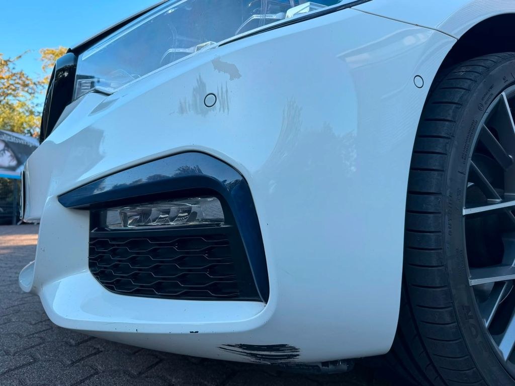 نمای دیگر بی ام و 520i M Sport هدآپ قلاب یدک تهویه صندلی کروز تطبیقی 360° پانوراما