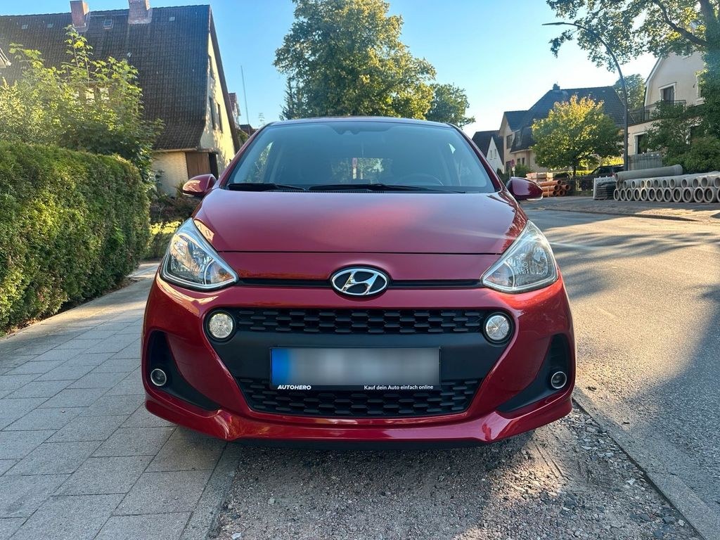 هیوندای i10