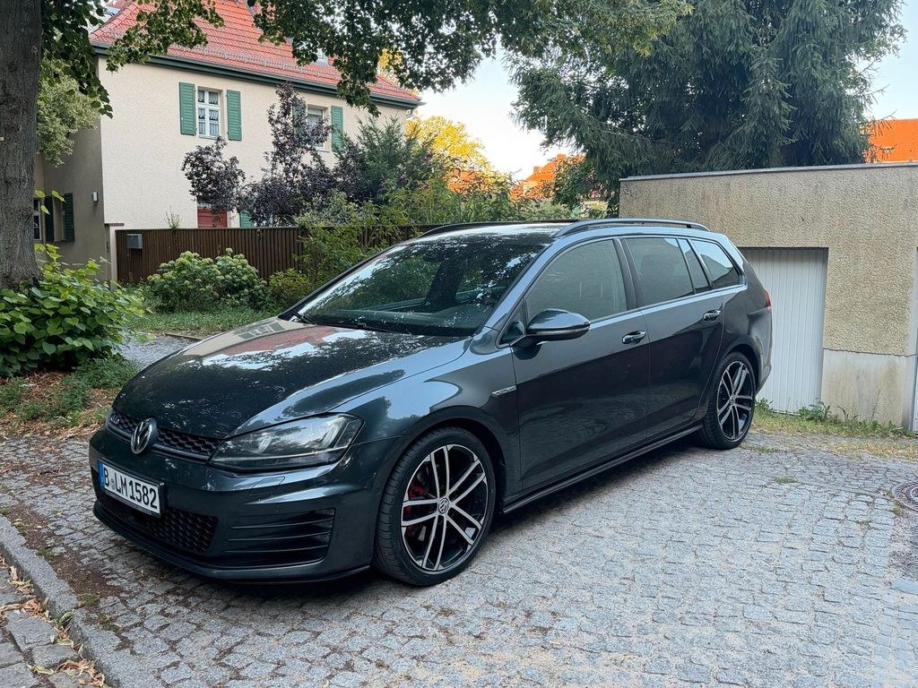 نمای دیگر فولکس واگن گلف VII | 2,0 TDI GTD | DSG |