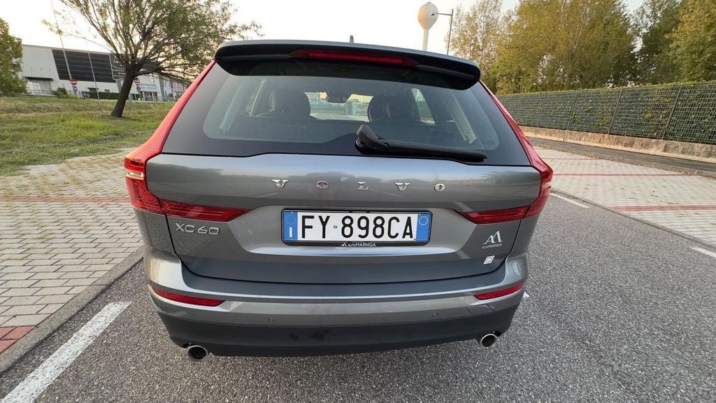 نمای دیگر ولوو XC 60 XC60 D5 AWD گیراتورنیک R-دیزاین