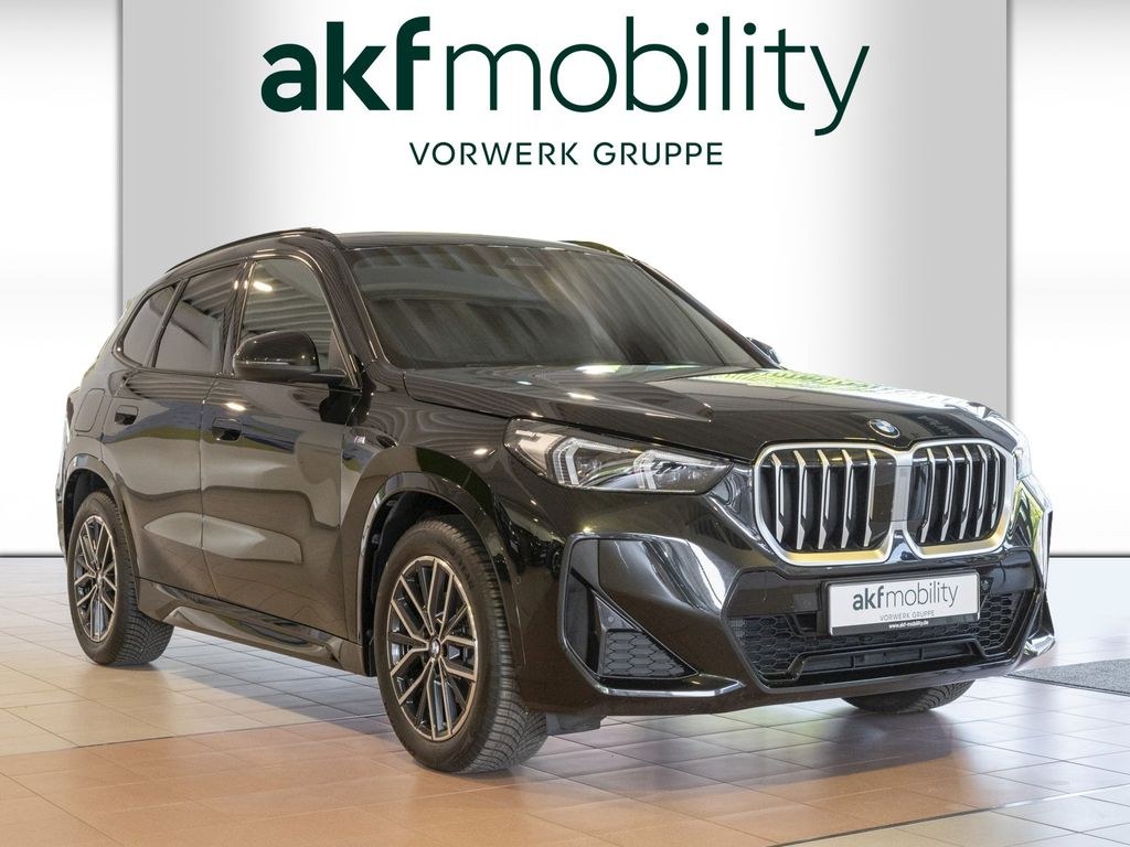 نمای دیگر بی ام و X1 20d xDrive ام اسپورت-بی ام و لایو کوکپیت پلاس*AHK*
