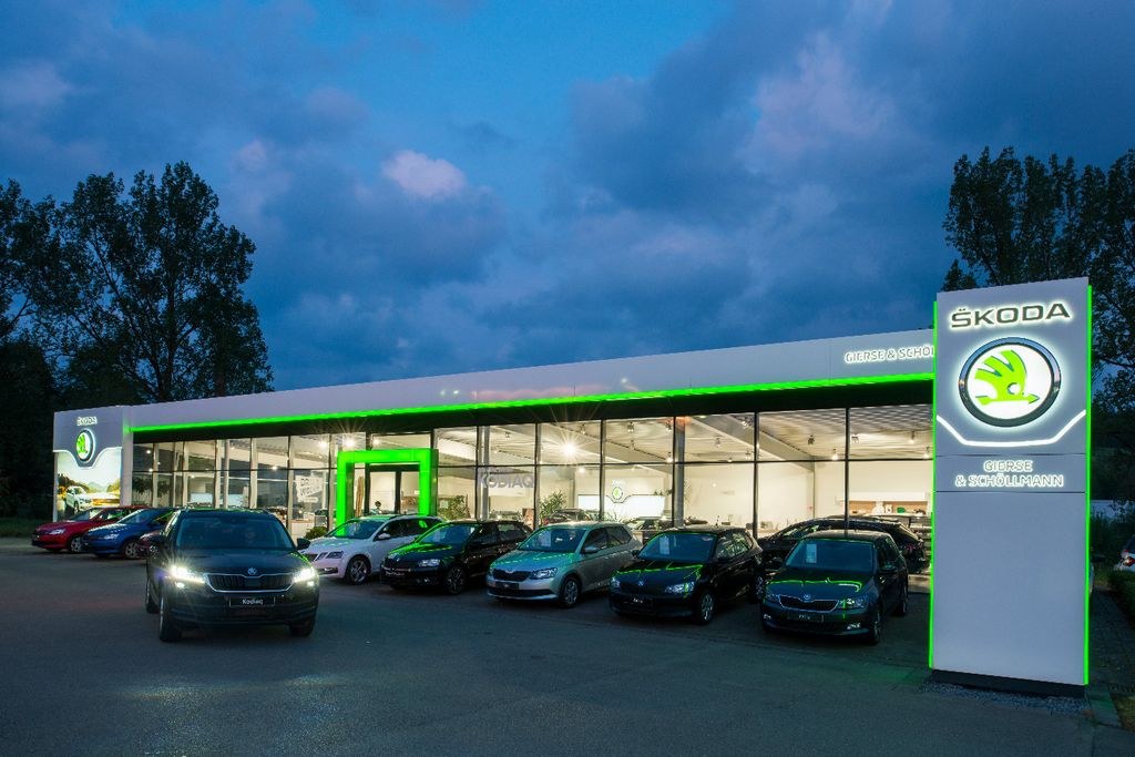 نمای دیگر کوپرا کوپرا ترامار VZ 2.0 TSI DSG 4x4 سقف پانوراما+قلاب یدک