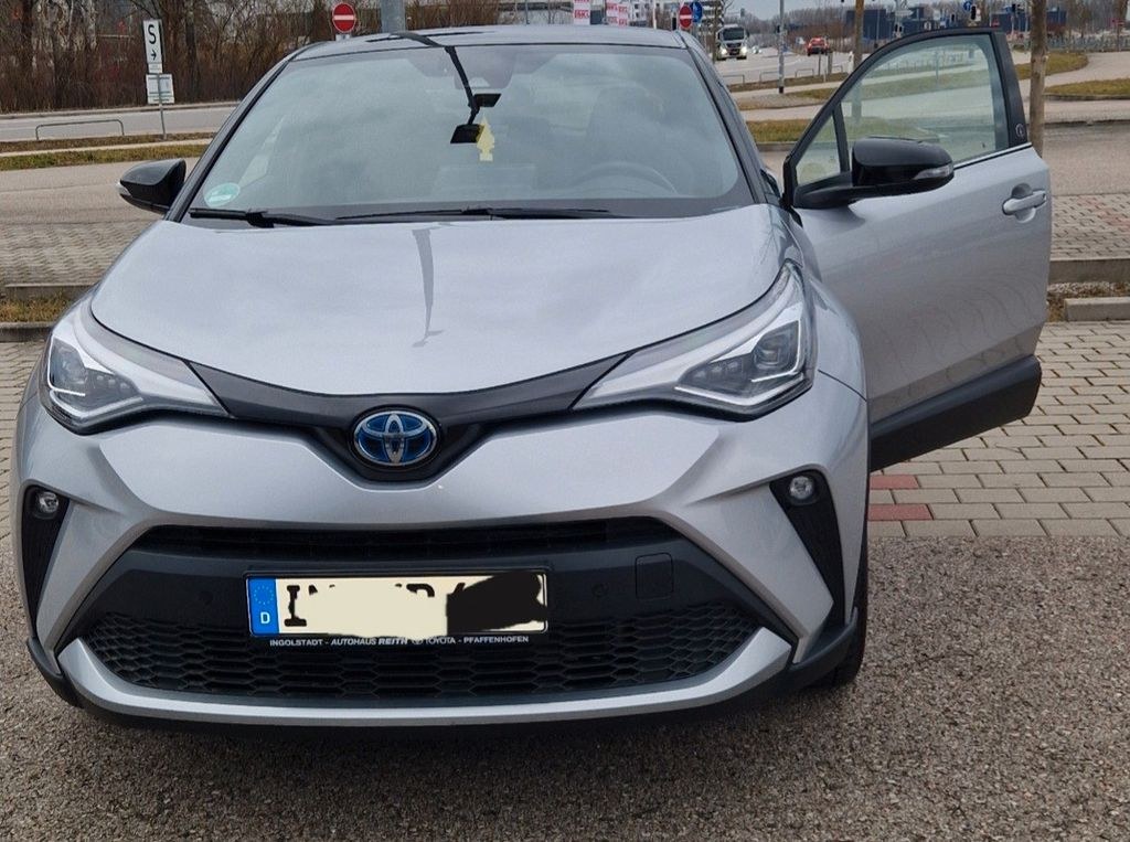 نمای دیگر تویوتا C-HR 2.0-l-VVTi هایبرید تیم دویچلند تیم...
