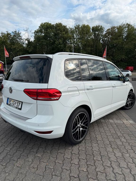 نمای دیگر فولکس واگن توران 5T 2,0 TDI DSG