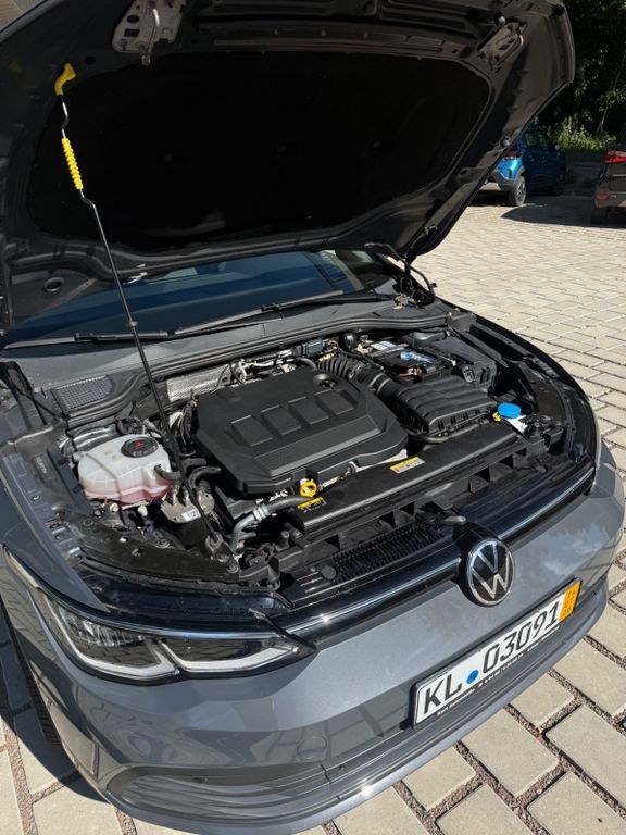 نمای دیگر فولکس واگن گلف 8 2.0 TDI | تسمه تایم نو | TÜV نو