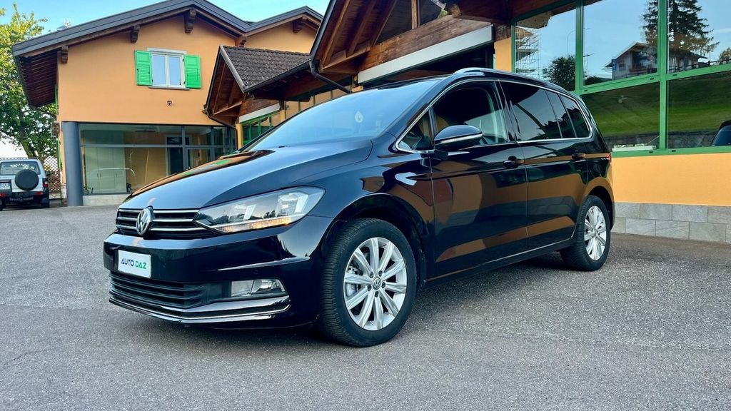 نمای دیگر فولکس واگن توران 2.0 TDI 150 CV 7 صندلی